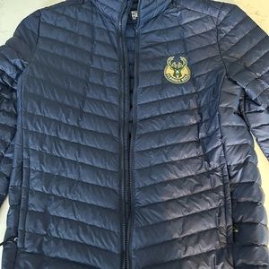 Men’s Milwaukee bucks jacket size M